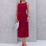 Vestido Midi com Fenda Frontal e Decote Clássico