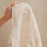 Camisa Feminina Bordada em Alfaiataria Leve