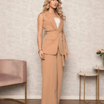 Conjunto Feminino de Alfaiataria com Colete e Cinto