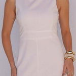 Vestido Midi com Fenda Frontal e Decote Clássico